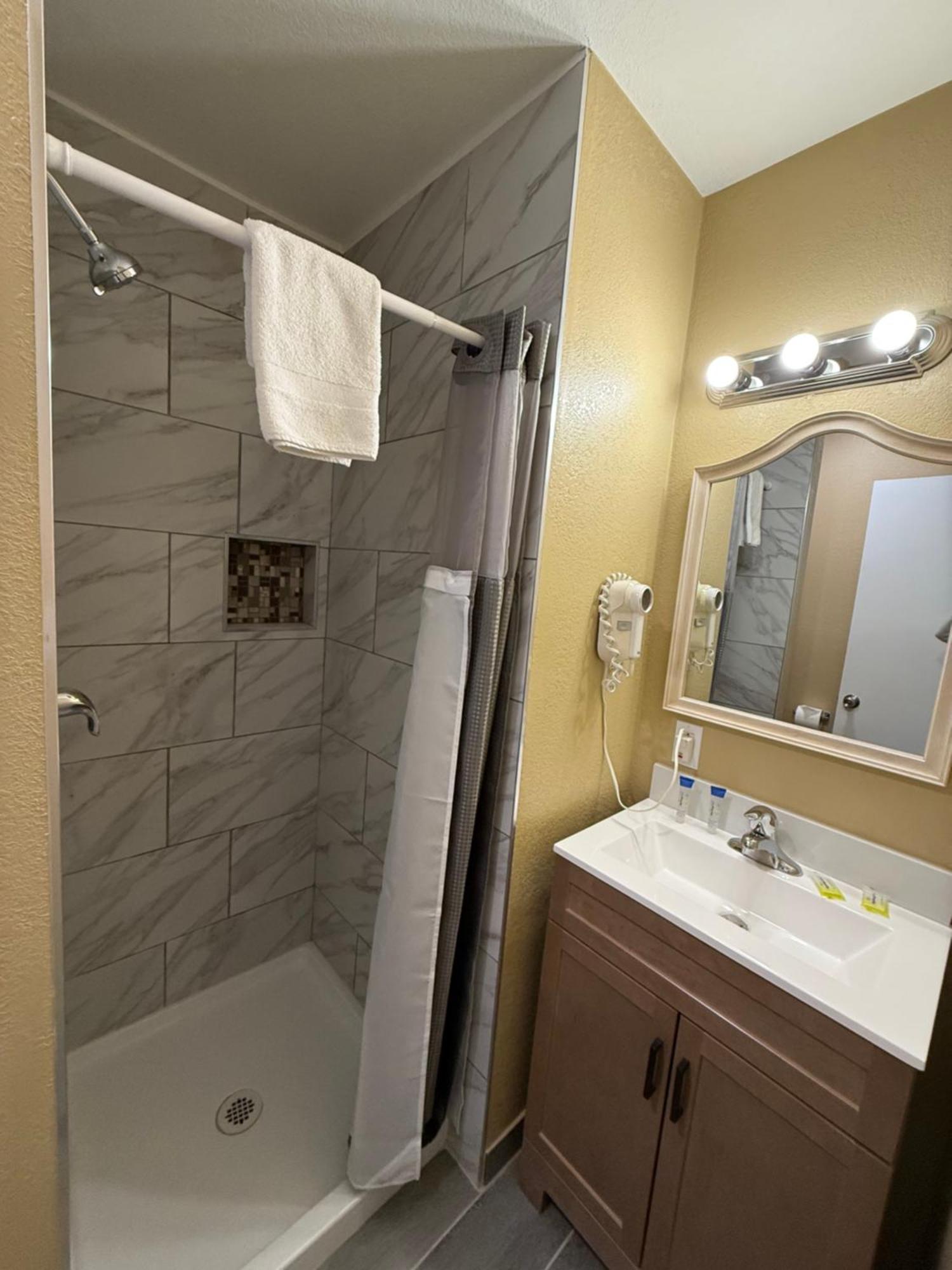 Pinewood Inn South Lake Tahoe Ngoại thất bức ảnh